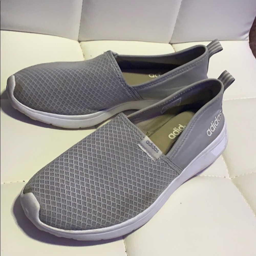 Adidas slip on